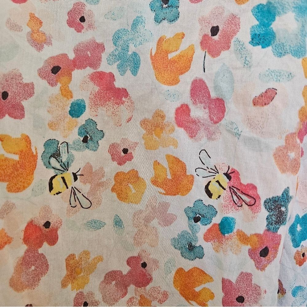 Talbot Women's size X light weight sleeveless shirt, floral with bees - Picture 6 of 15